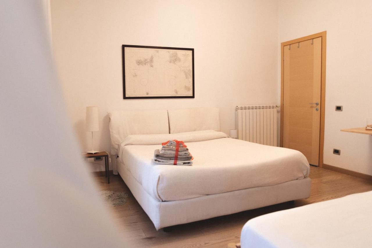 Accogliente Casa Livorno Bed & Breakfast Exterior photo