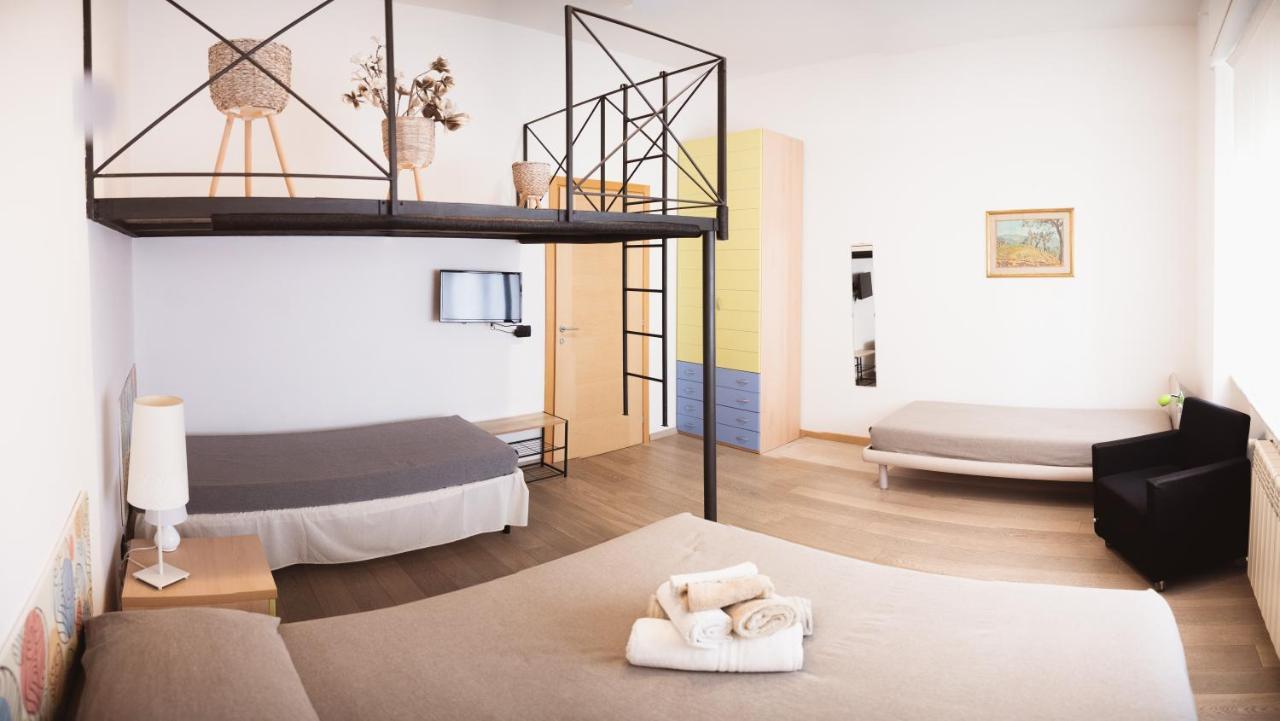 Accogliente Casa Livorno Bed & Breakfast Exterior photo